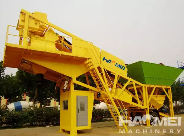 YHZS35 portable concrete batching plant with trailer structure